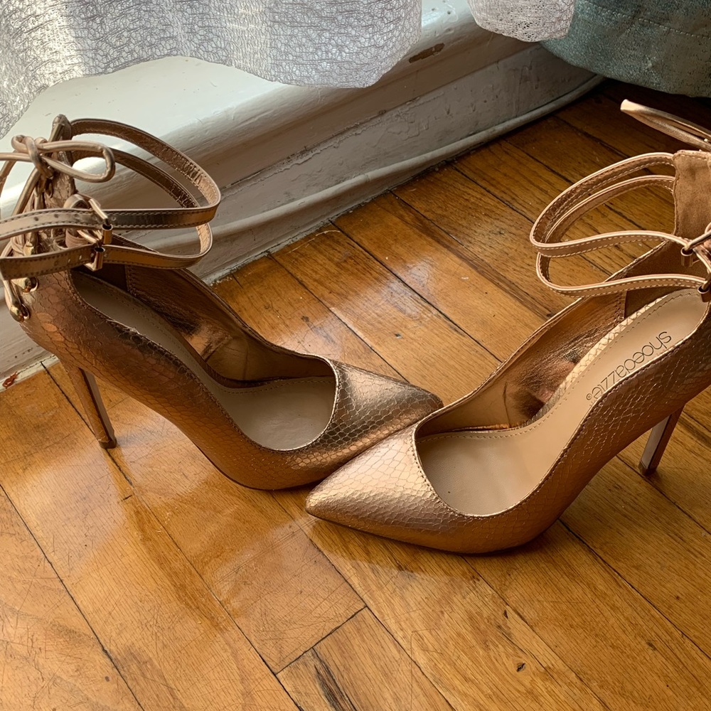 Shoe Dazzle Rose Gold heels